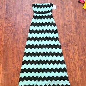 NWT maxi dress size small